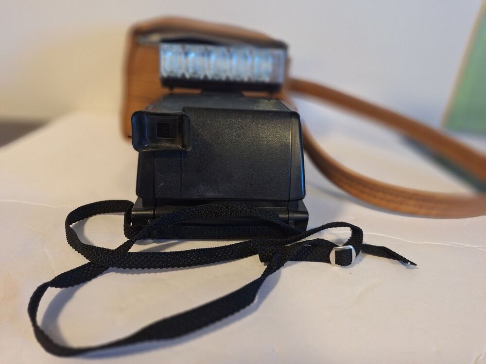 VTG Berkey Funshooter 2000 Camera With Case, Flash & Booklet Untested - Picture 4 of 15